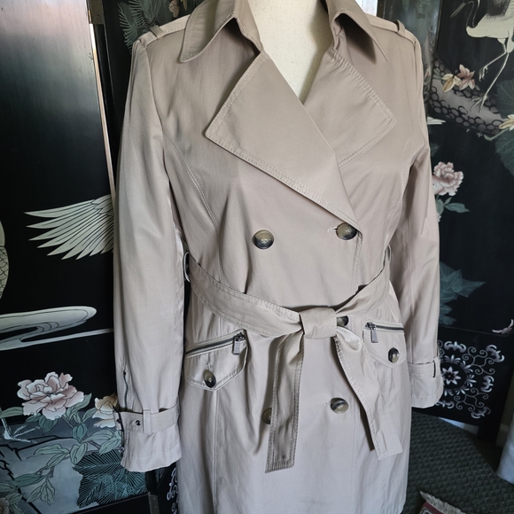 DKNY Classic Trench Coat - Picture 5 of 16